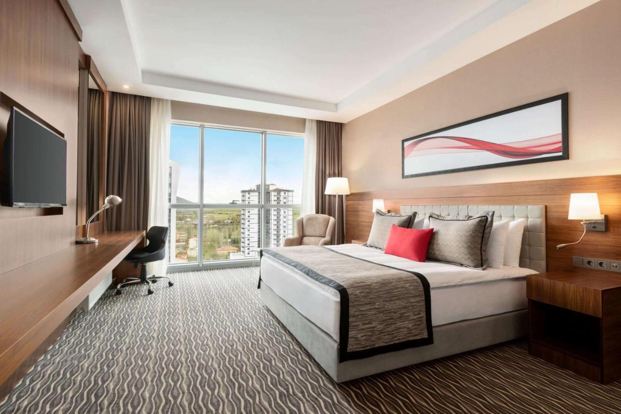 Ramada By Wyndham Nigde Hotel Екстериор снимка
