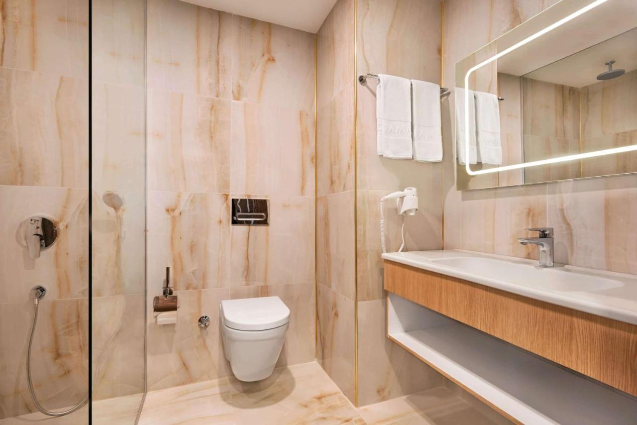 Ramada By Wyndham Nigde Hotel Екстериор снимка