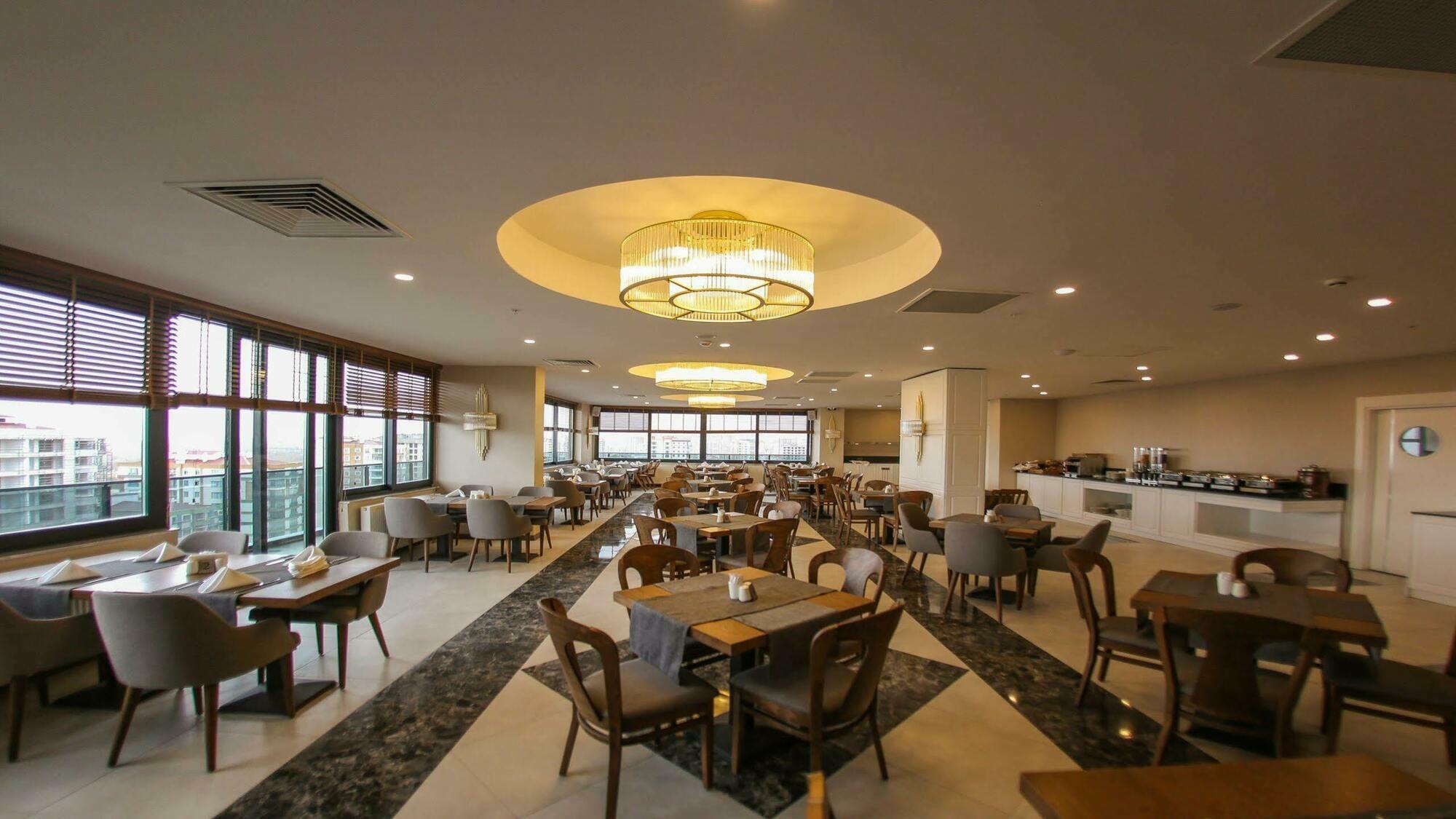 Ramada By Wyndham Nigde Hotel Екстериор снимка