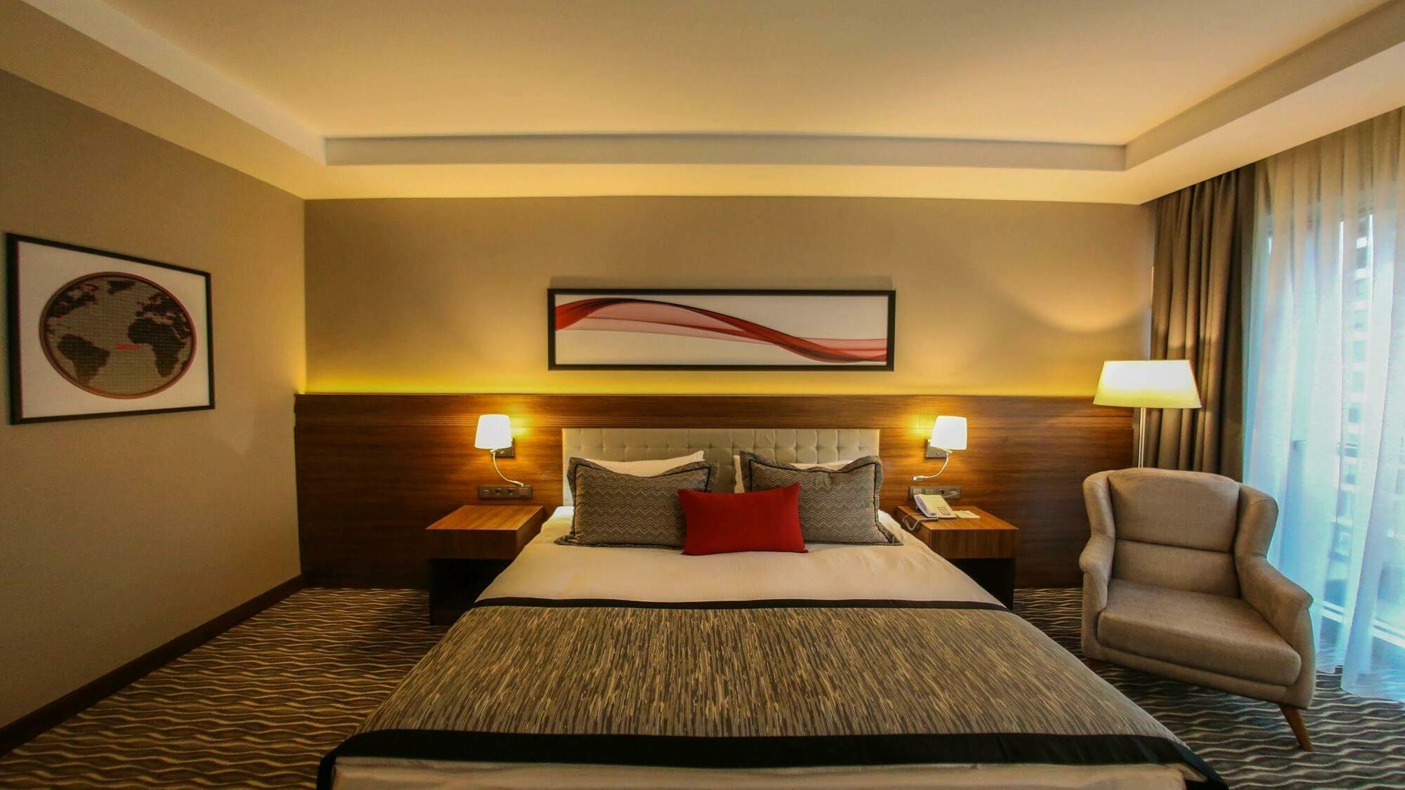 Ramada By Wyndham Nigde Hotel Екстериор снимка