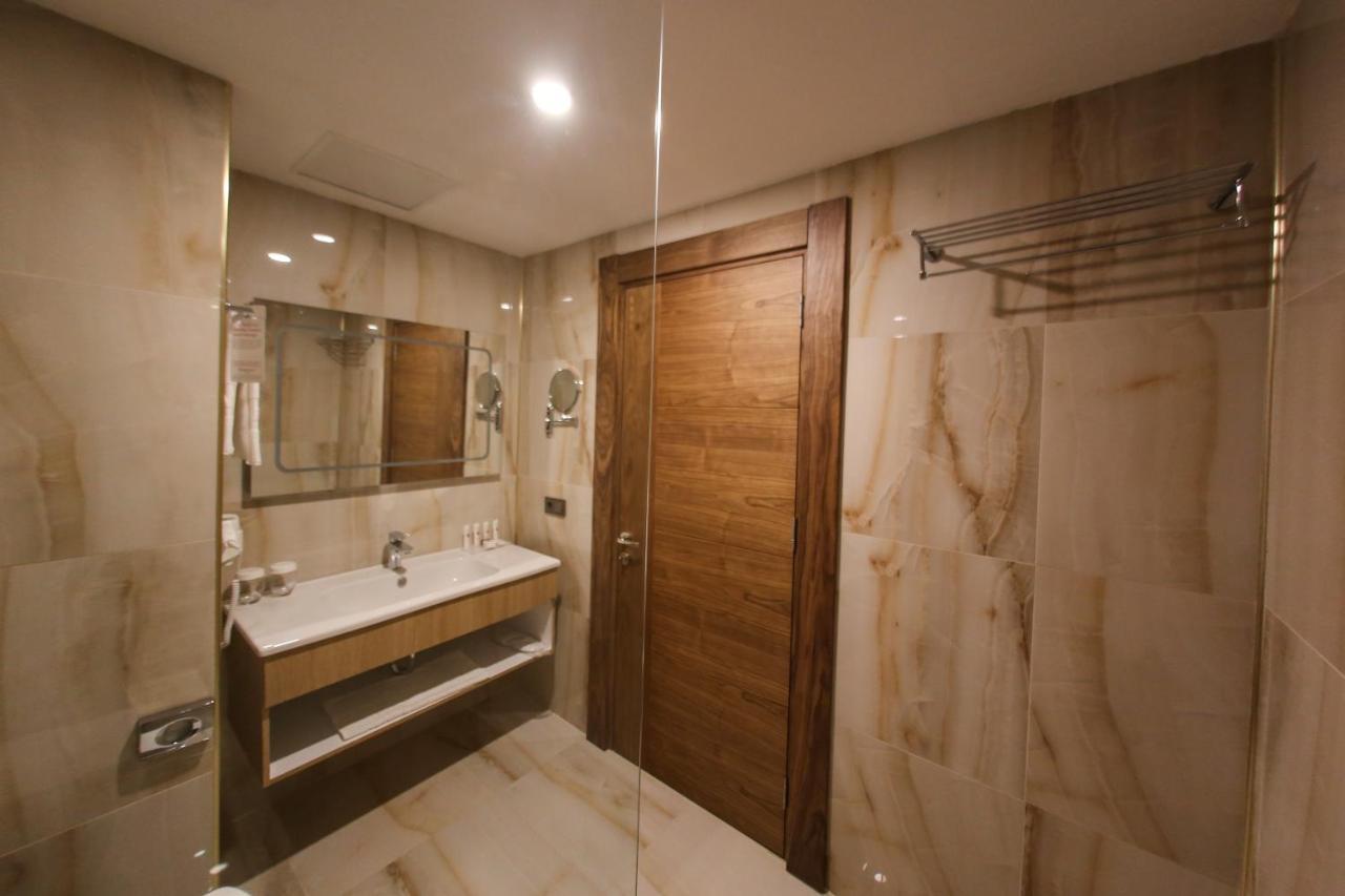 Ramada By Wyndham Nigde Hotel Екстериор снимка